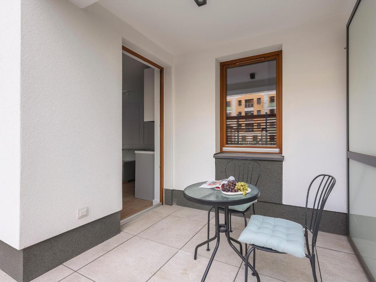 Yoursecondflat Grzybowska Metropoint Warschau Exterior foto